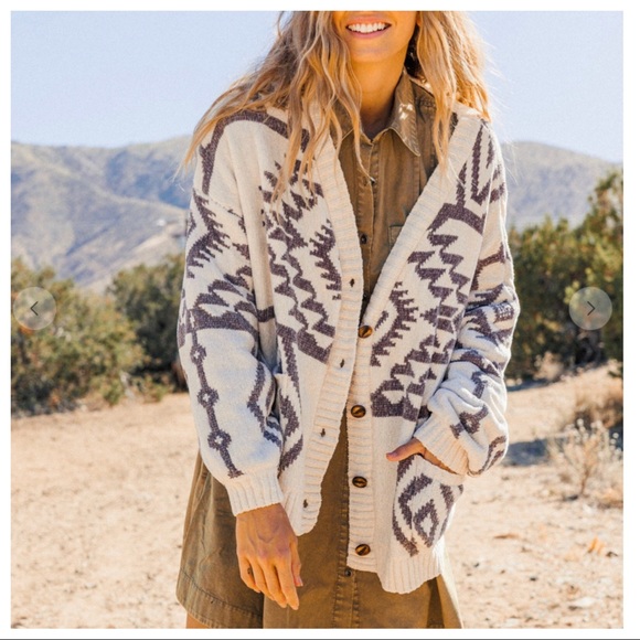 ShopEvelynne Sweaters - LAST ONE Boho Geometric Pattern Open Sweater Cardigan